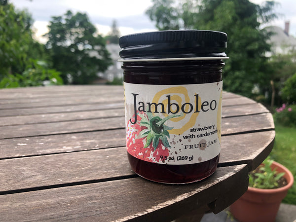 Strawberry jam with cardamom, 9.5 oz